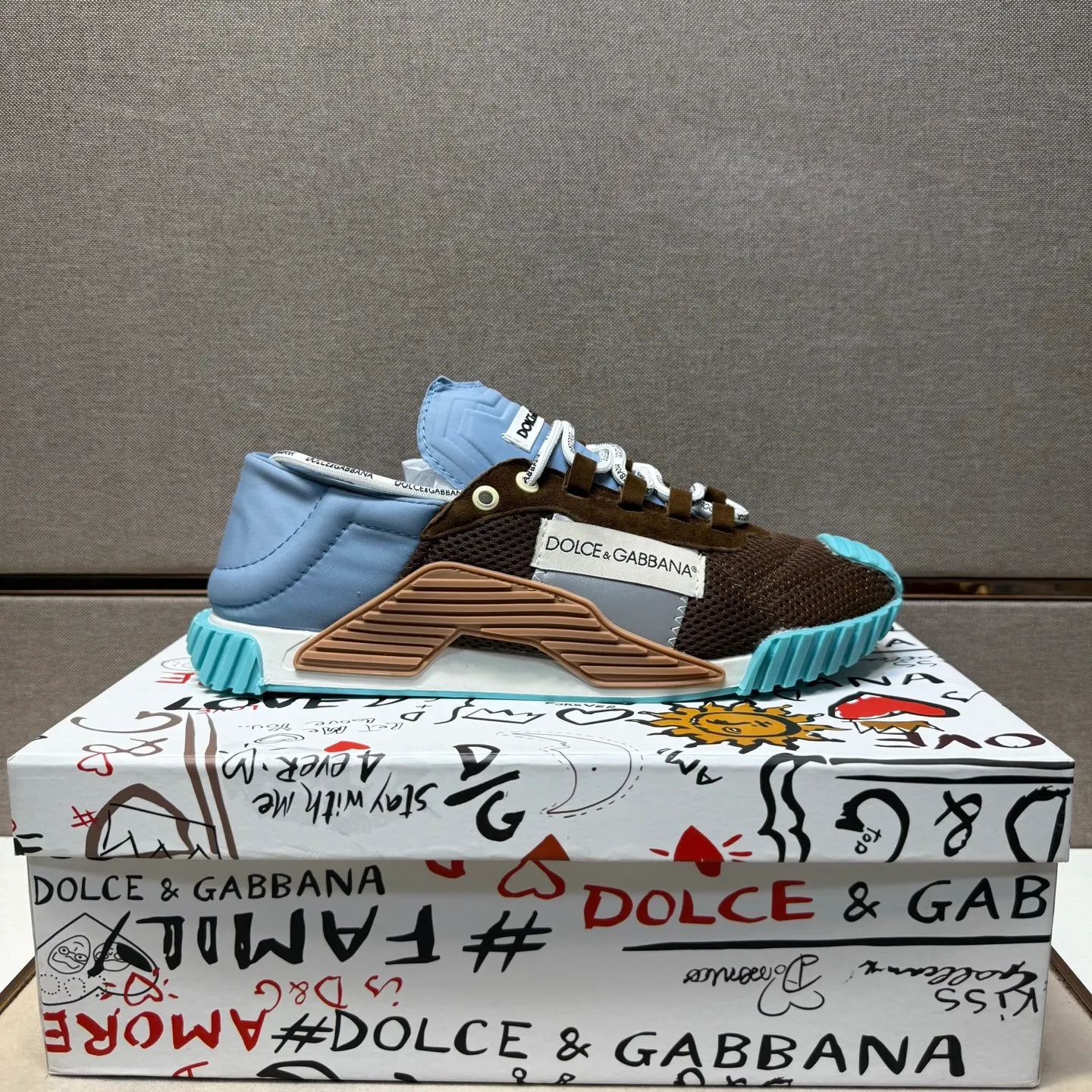 ⬛️Men's shoes 💰p440【DG～】couple casual shoes, on sale at the same time in 2025z cabinet 🔶Size: 35-44#️⃣ 🔷2 colors🔜The upper is made of multi-material splicing➕Mesh lining, comfortable and breathable, sole: original comfortable, wear-resistant and non-slip outsole, ⚠️Real 📱Photographed🎬The real thing is better📢📢📢